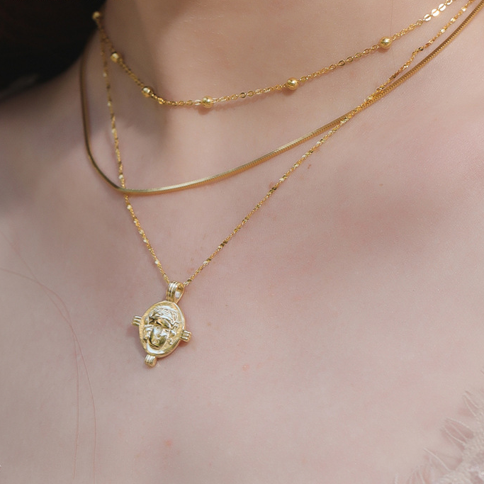 Collier Doré Portrait Rond Argent Massif Plaqué Or