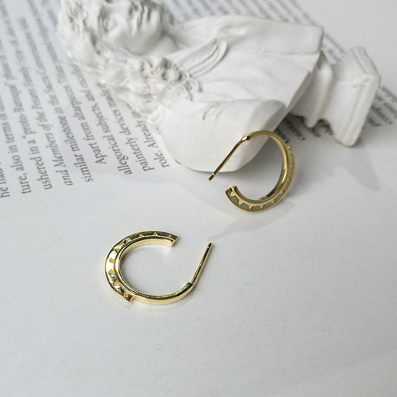 Boucles d'Oreilles Triangle Creux en Argent Sterling Plaqué Or