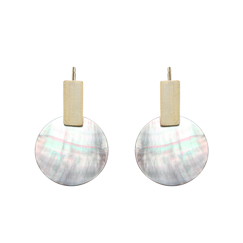 Boucles d'oreilles clous en argent sterling plaqué or à géométrie coquillage