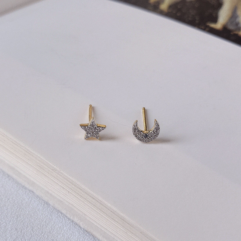 Bright Star&Moon Round Cut Sterling Silver Plated Gold Stud Earring