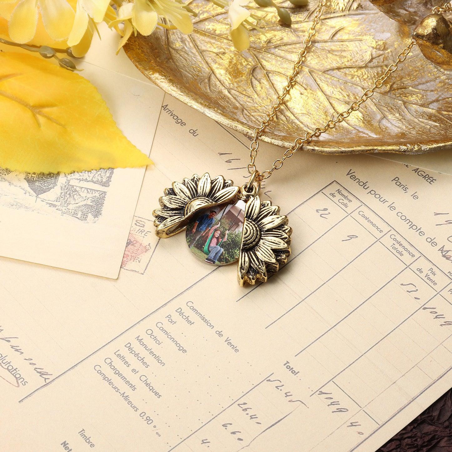 Azzuocaeno Photo/Picture Tournesol Collier, Pendentif Médaillon Photo Gravé, Cadeaux Tournesol avec Boîte