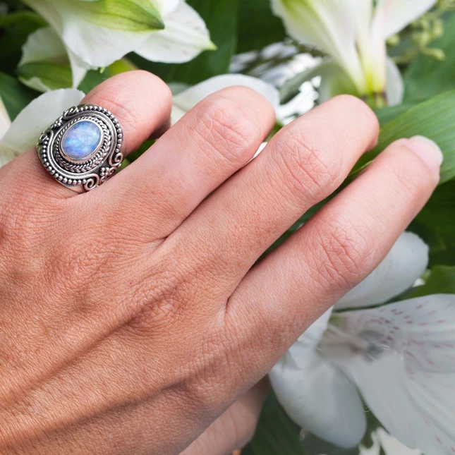 Moonstone Ring - Vintage Signet-MM-Juri Elle