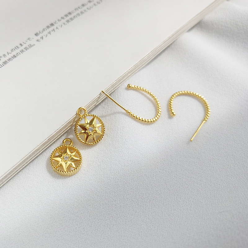 Hollow Eight-star Compass Round Cut Sterling Silver Plated Gold Necklace
