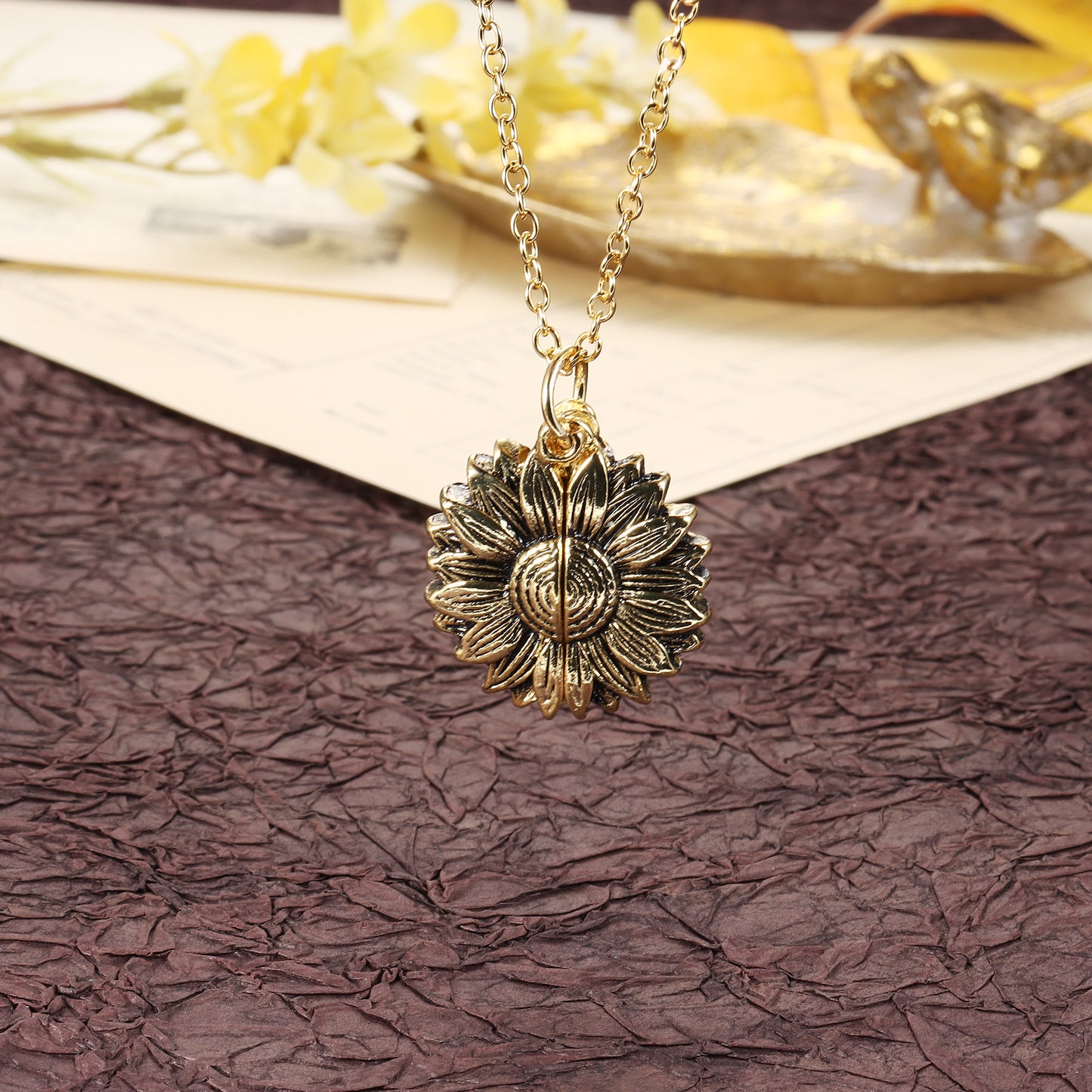 Azzuocaeno Photo/Picture Tournesol Collier, Pendentif Médaillon Photo Gravé, Cadeaux Tournesol avec Boîte