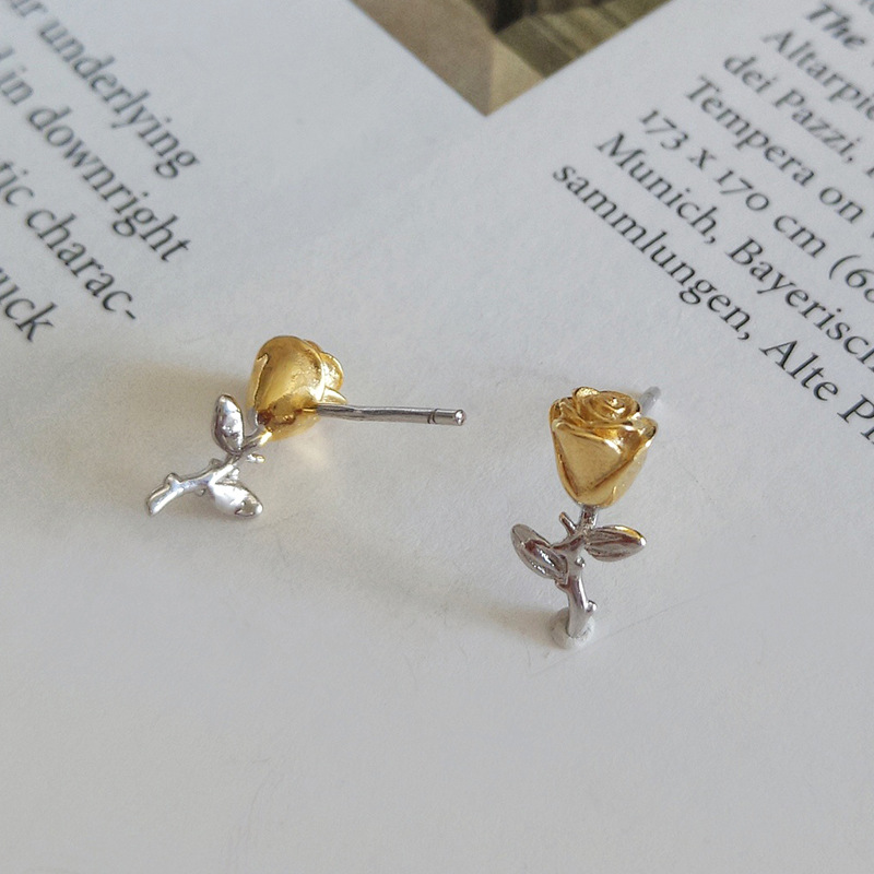 Three-dimensional Rose Sterling Silver Stud Earring