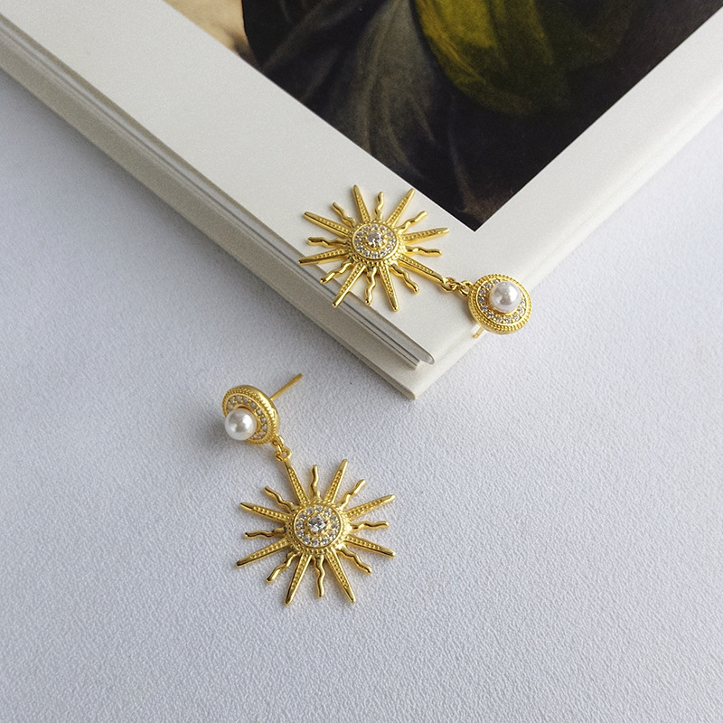 Golden Sun Flower Round Cut Sterling Silver Plated Gold Stud Earring