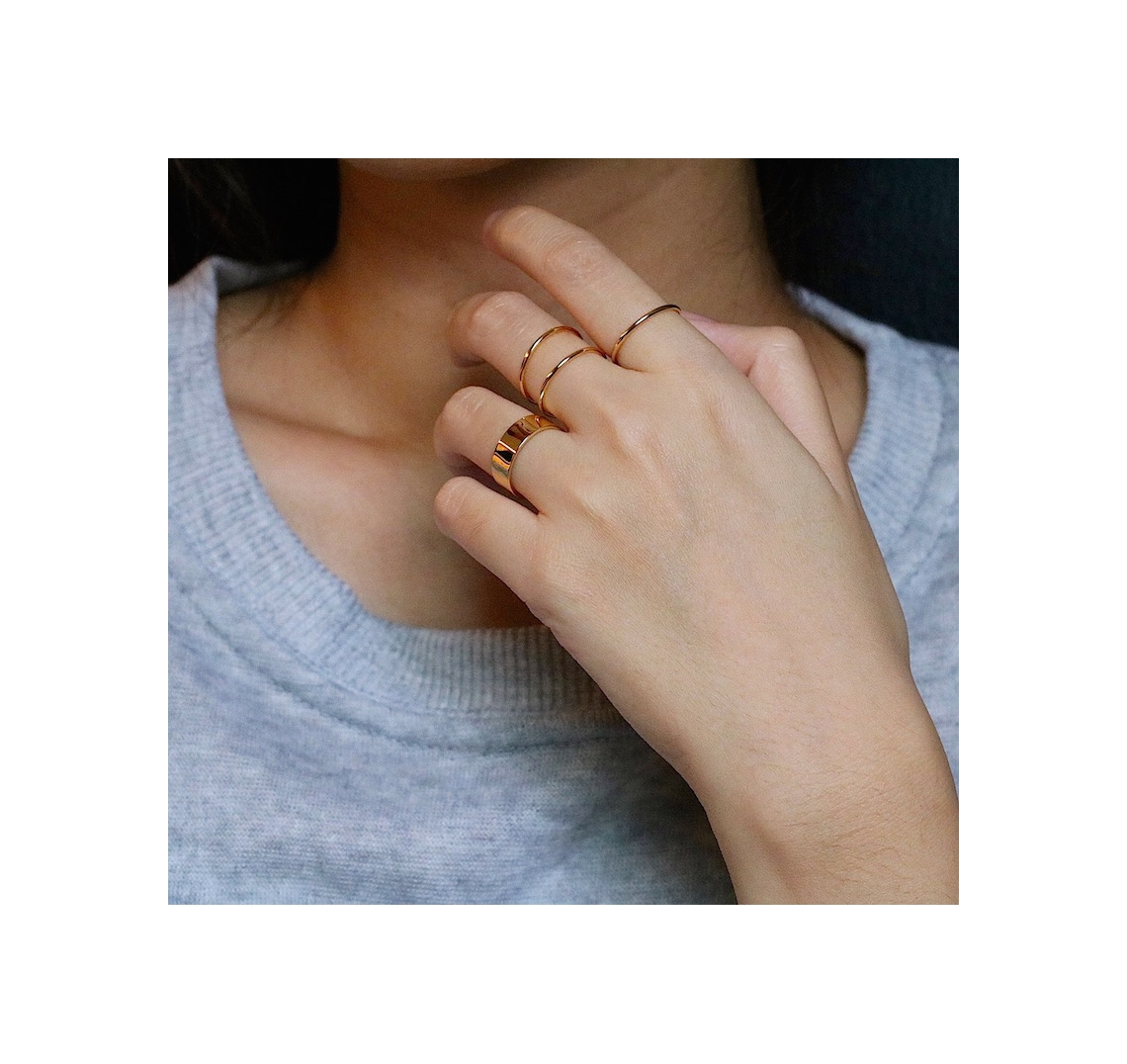 Thick Stacking Ring Gold-J&CO-Juri Elle