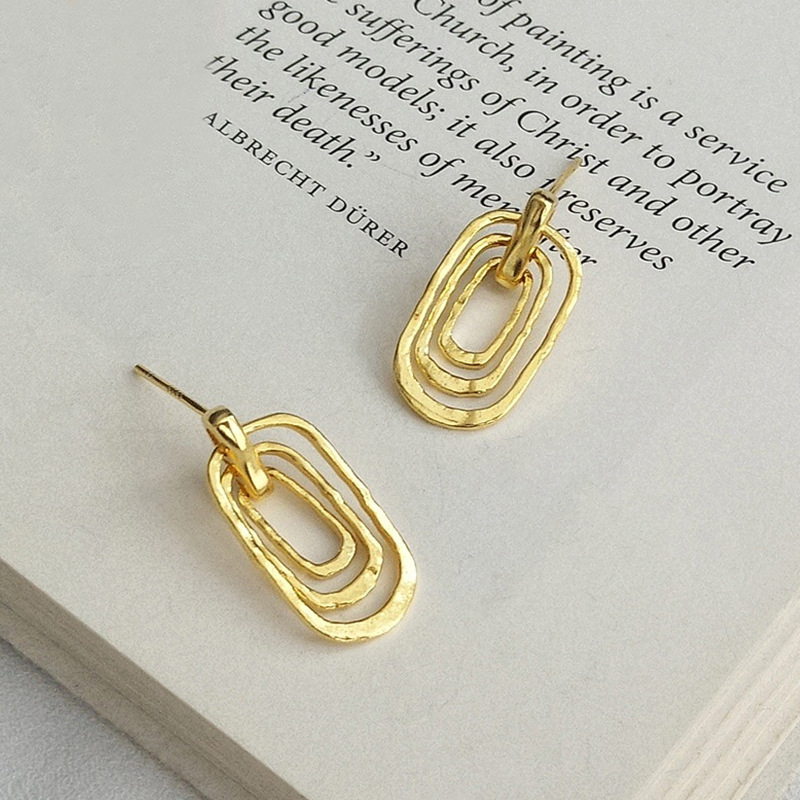Labyrinth Tunnel Sterling Silver Stud Earring