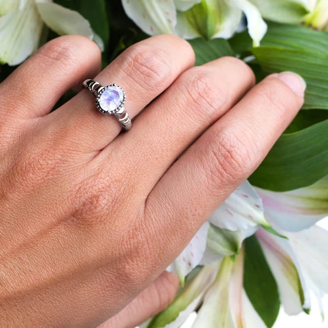 Moonstone Ring - White Virgin-MM-Juri Elle