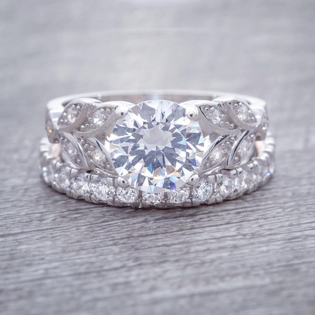 Stunning Butterfly Round Cut Sterling Silver Ring For Women