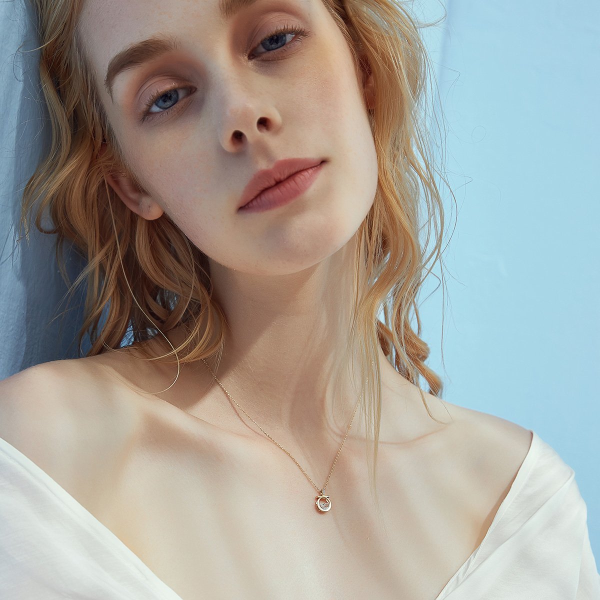 Charming Perfume Round Cut Sterling Silver Necklace