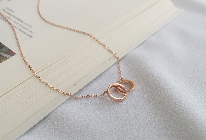 Interlocking Ring Round Cut Sterling Silver Necklace