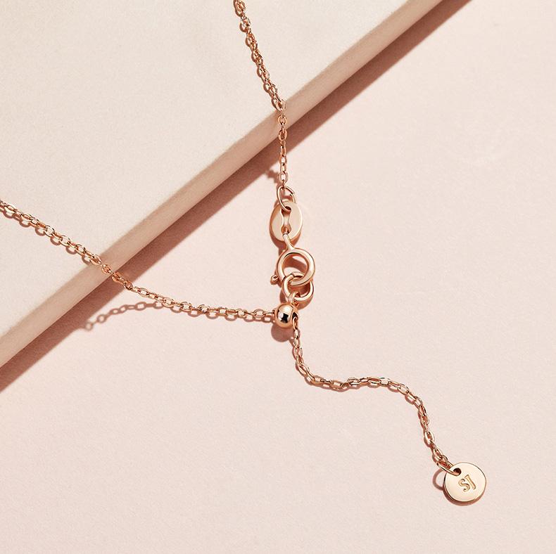 Pleasingly Simple Resin Round Cut Plated 14K Gold Necklace