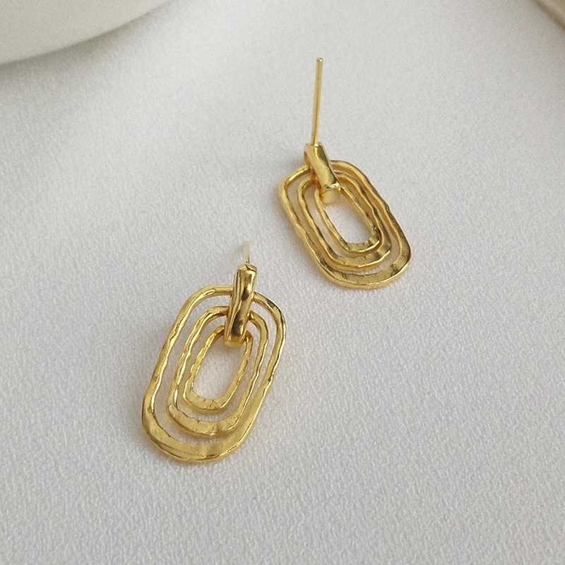 Labyrinth Tunnel Sterling Silver Stud Earring
