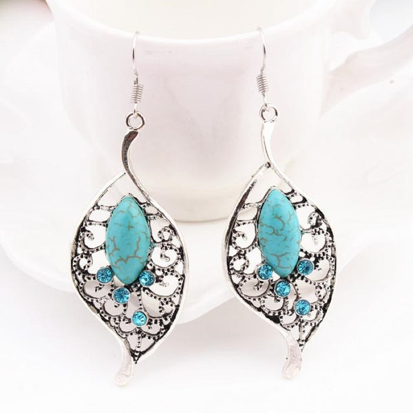 Bohemian Leaf Carved Turquoise Necklace And Earring Set