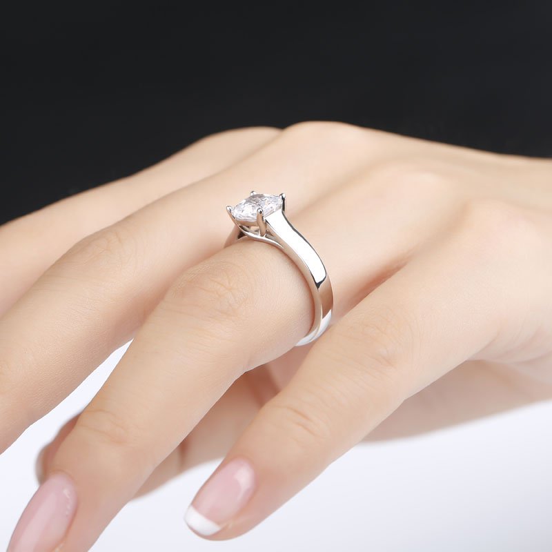 Cushion Cut Sterling Silver Ring-JE-Juri Elle