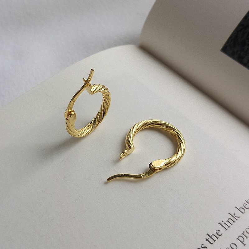 Round Twist Sterling Silver Earring