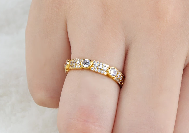 Classic Round Cut Sterling Silver Women's Band