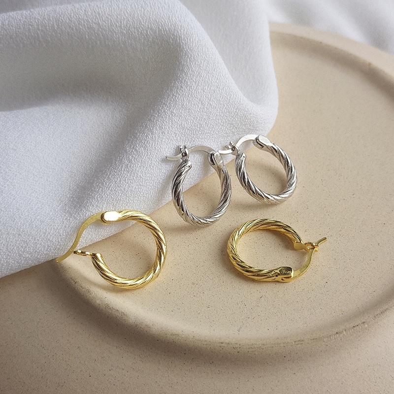 Round Twist Sterling Silver Earring