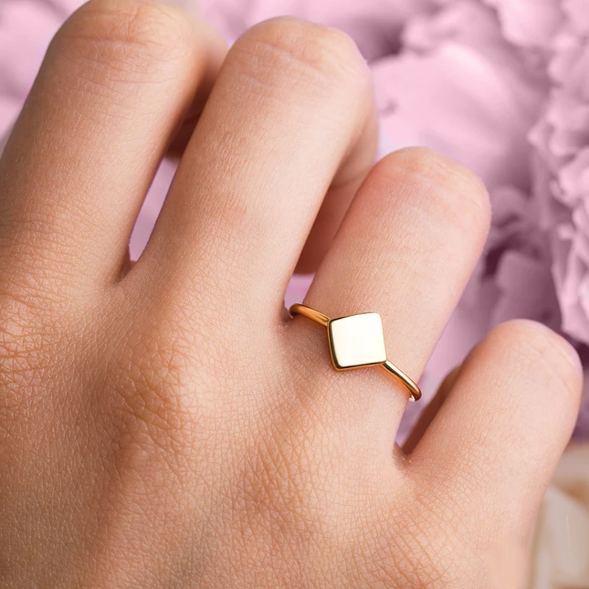 Ring - Grail-MM-Juri Elle
