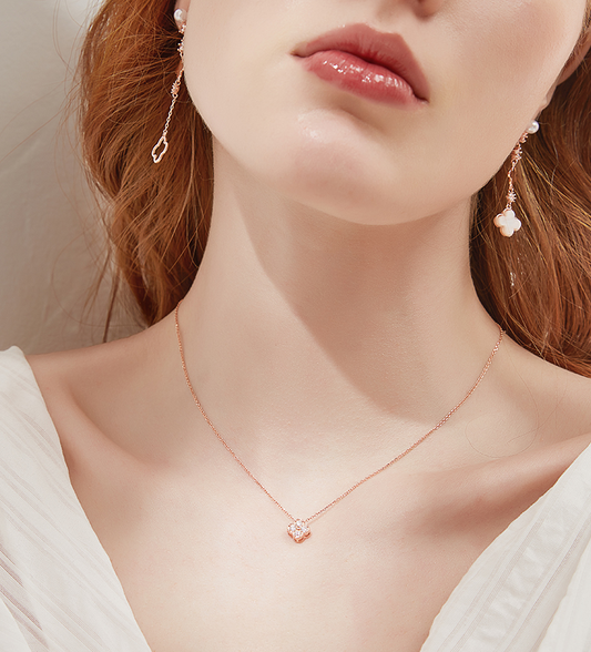 Collier en argent sterling à coupe ronde avec mot de passe du bonheur