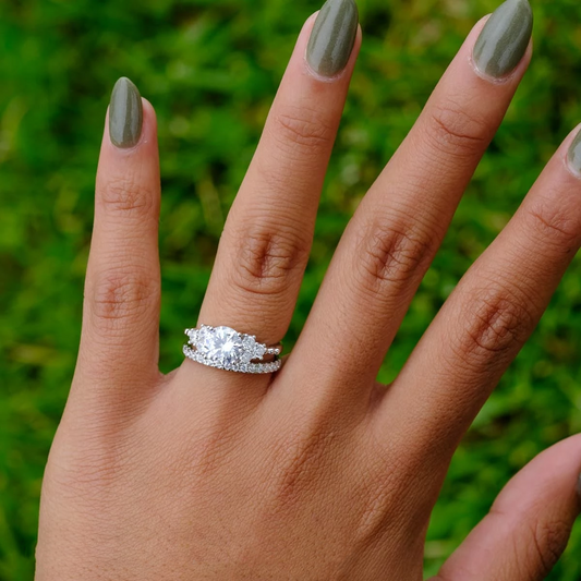 Bague en argent sterling taille ronde entourée d'éternité