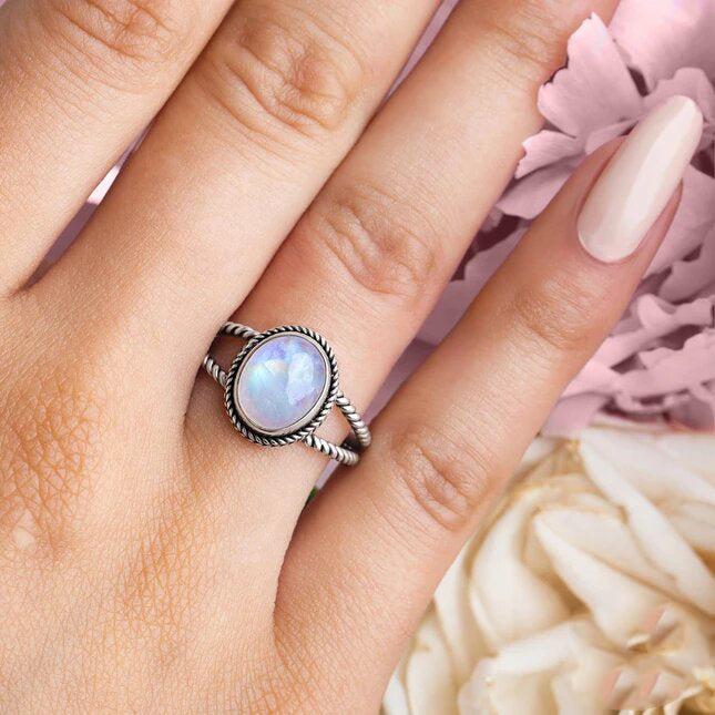 Moonstone Ring - Lynx Light-MM-Juri Elle