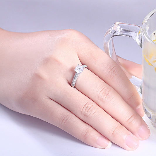 Simple Elegance Round Cut Sterling Silver Ring-TL-Juri Elle