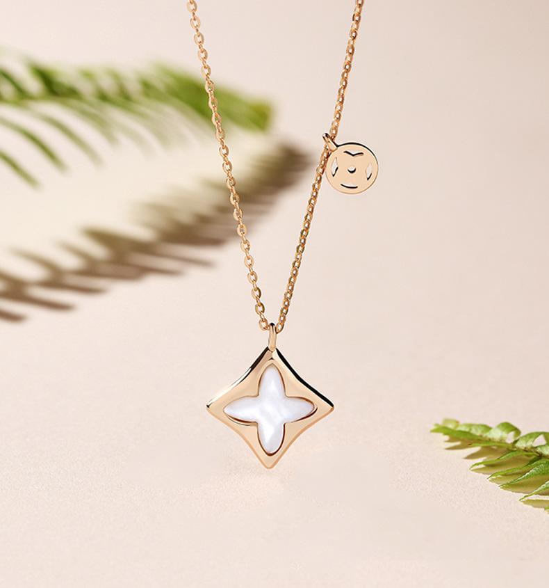 Lucky Elf Mother Shellfish 925 Silver Plated 14K Rose Gold Necklace