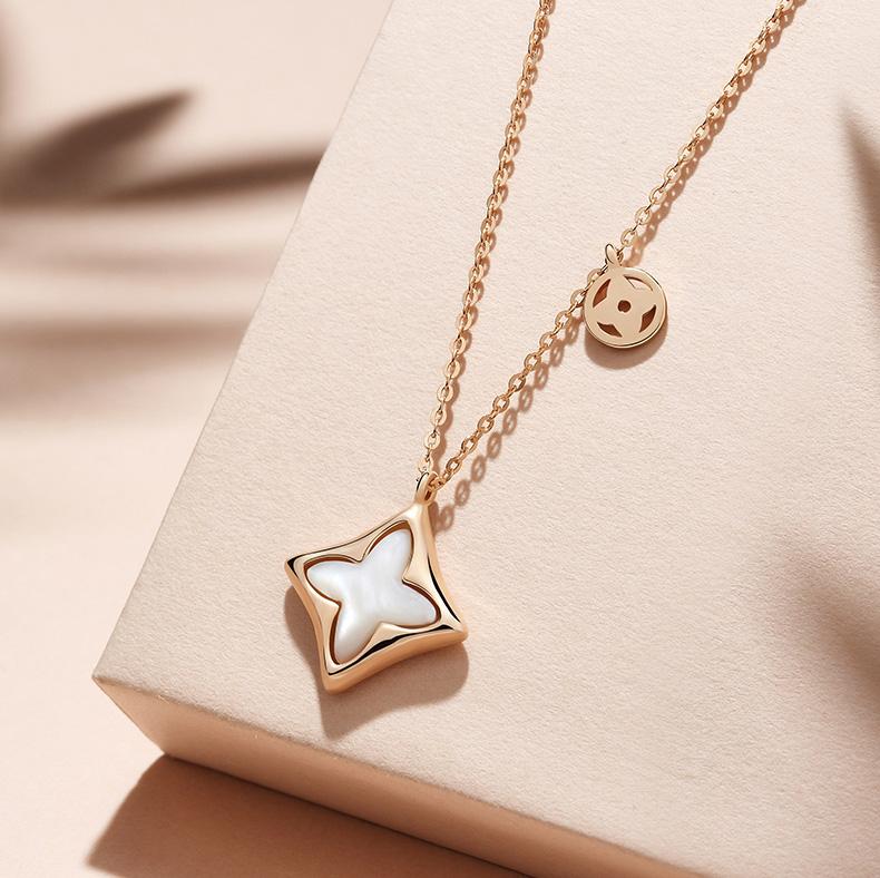 Lucky Elf Mother Shellfish 925 Silver Plated 14K Rose Gold Necklace