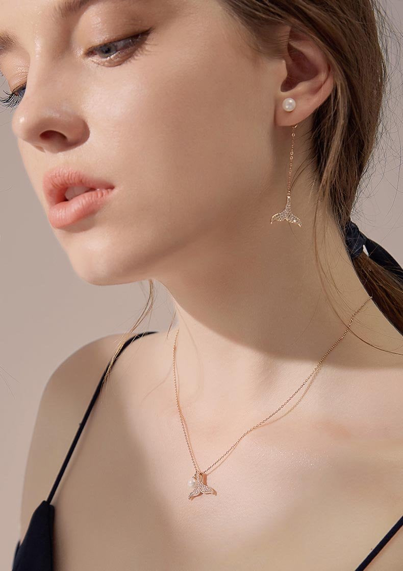 Mermaid Love Pearls Round Cut Sterling Silver Necklace