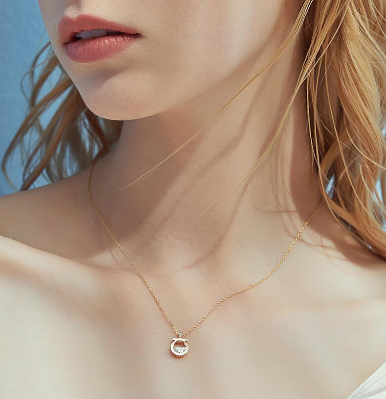 Charming Perfume Round Cut Sterling Silver Necklace