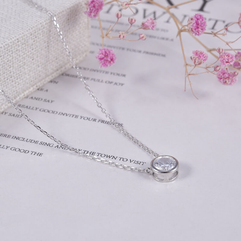 Simple round Sterling Silver Necklace